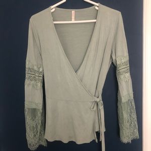 Xhilaration mint wrap top with lace